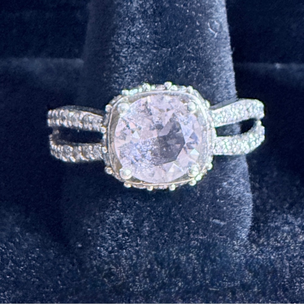 Elegant Silver and Pink Gemstone Ring